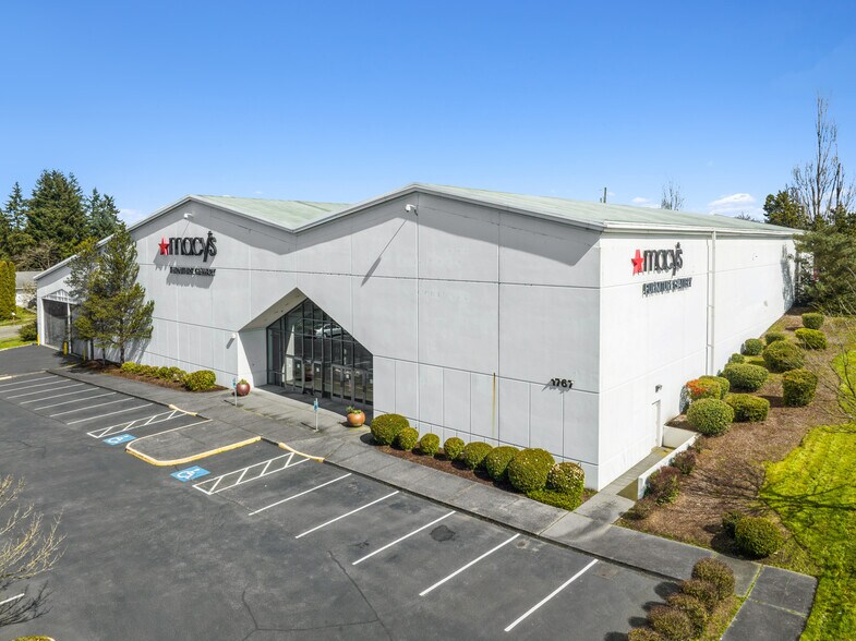 More Photos Of 1767 S 48th St, Tacoma Freestanding For Lease