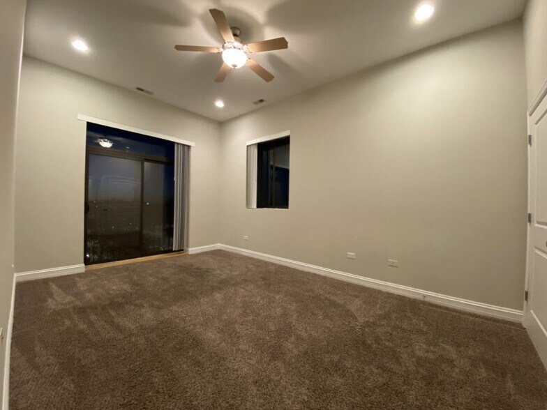 More Photos Of 4651 N Greenview Ave, Chicago Apartments For Lease