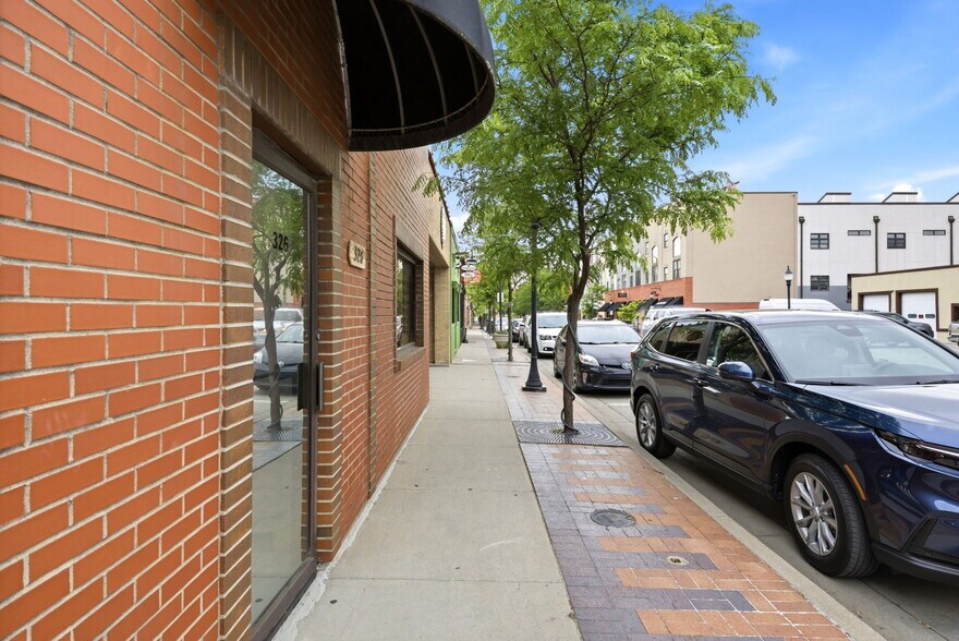 More Photos Of 326 SE Douglas St, Lees Summit Office For Sale