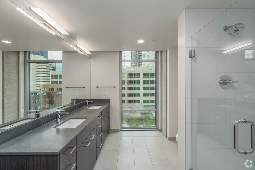 More Photos Of 2315 4th Ave, Seattle Multifamily For Sale