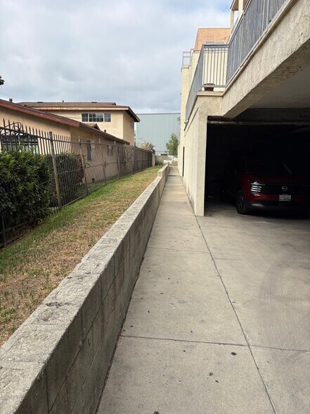 More Photos Of 1095 N Raymond Ave, Pasadena Apartments For Sale