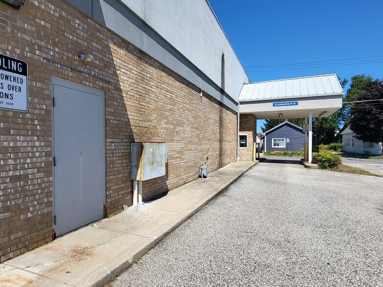 More Photos Of 1709 Liberty St, Erie Drugstore For Lease