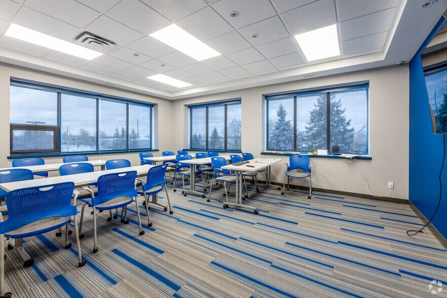 More Photos Of 170 Werlich Dr, Cambridge Service For Lease