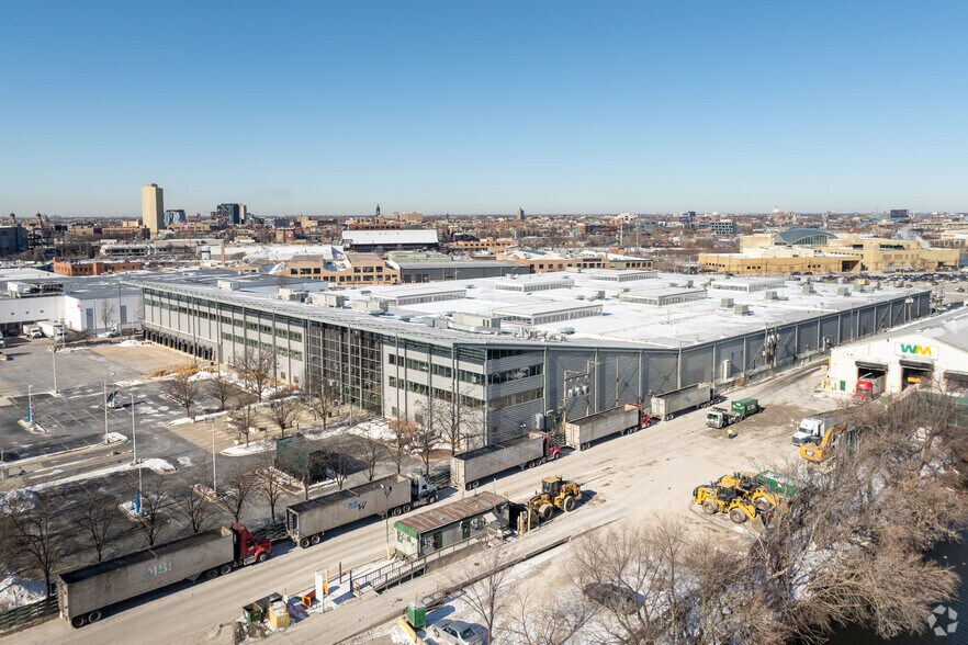 More Photos Of 1333 N Hickory Ave, Chicago Distribution For Lease