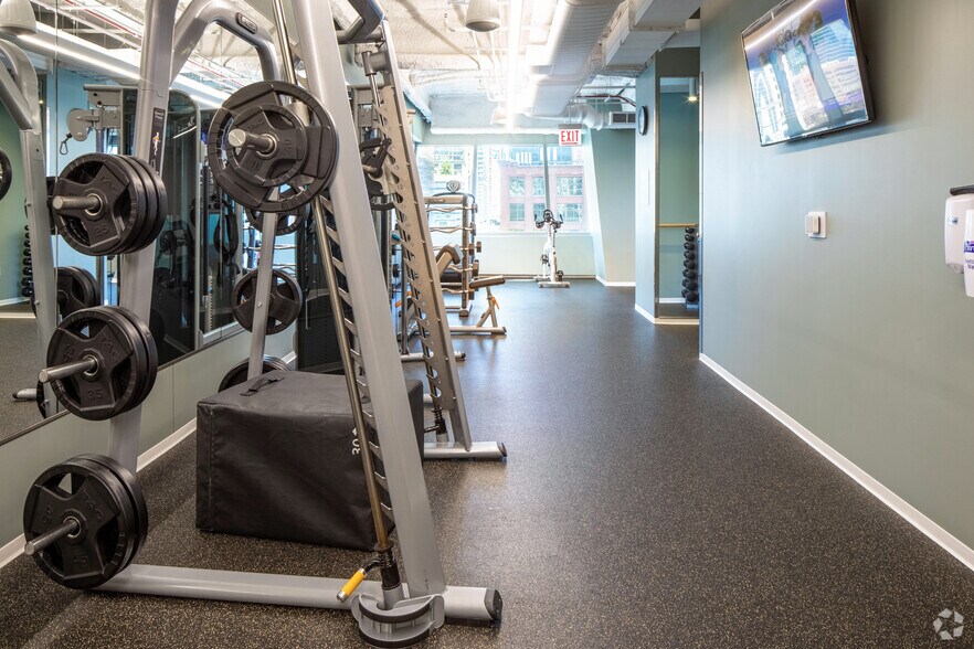 More Photos Of 150 N Riverside Plz, Chicago Office For Lease