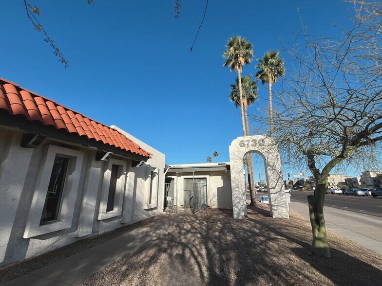 More Photos Of 6730 E McDowell Rd, Scottsdale Loft Creative Space For Sale