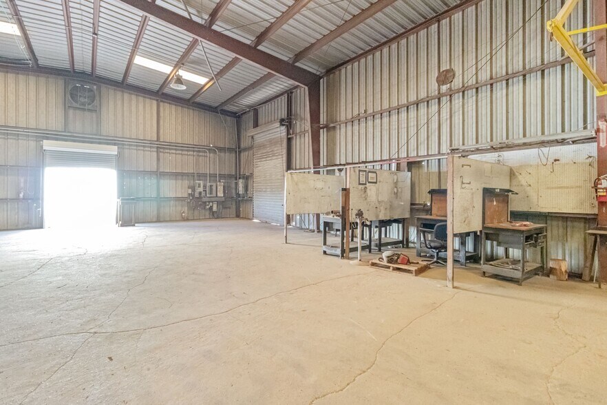 More Photos Of 17301 E FM 1097 Rd, Willis Storefront Retail Office For Sale