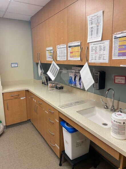 More Photos Of 11525 Brookshire Ave, Downey Medical For Lease