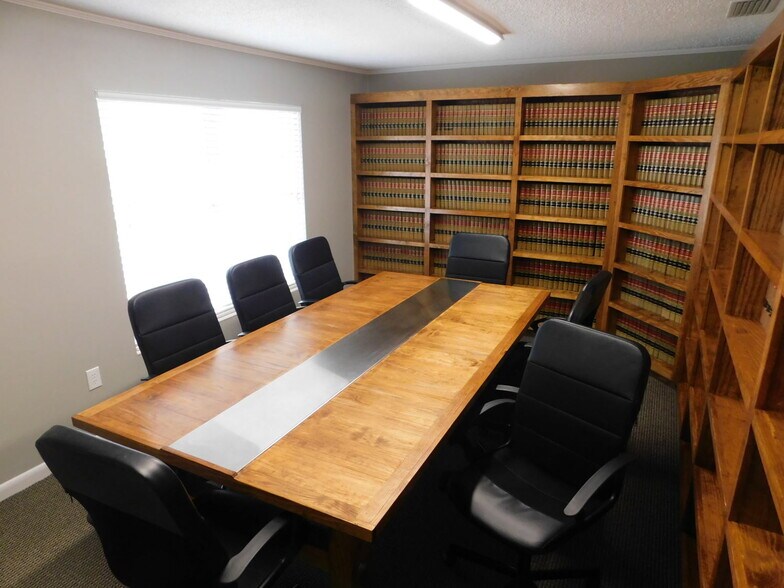 More Photos Of 284 SW Baya Dr, Lake City Office For Sale