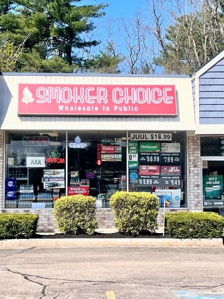 More Photos Of 18 Plaistow Rd, Plaistow Freestanding For Lease