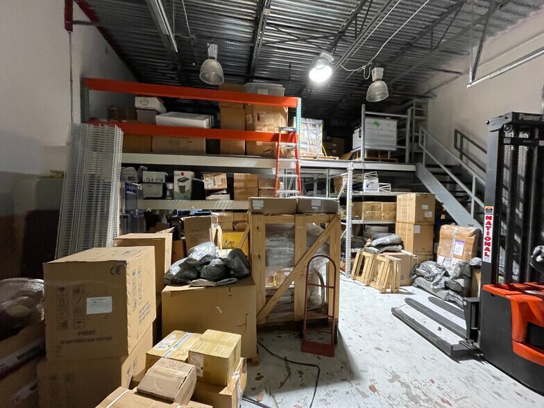 More Photos Of 2830 W State Road 84, Fort Lauderdale Flex For Sale