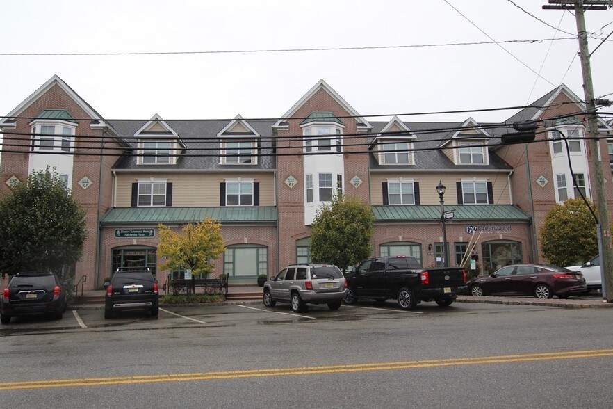 Primary Photo Of 505-509 Main St, Butler Storefront Retail Office For Lease