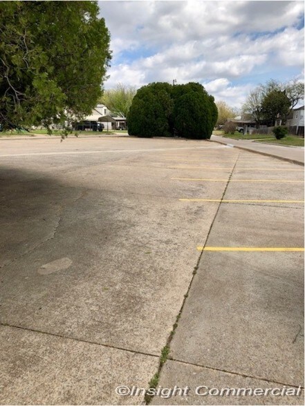 More Photos Of 801-809 NW Pershing Dr, Lawton Medical For Sale