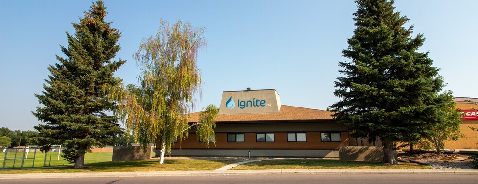 More Photos Of 401 21A St N, Lethbridge Office For Sale