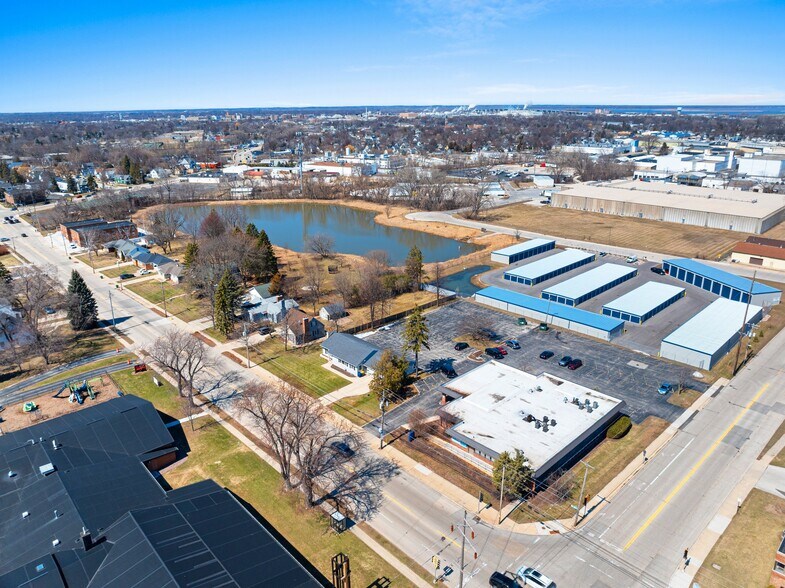 More Photos Of 1751 Deckner Ave, Green Bay Medical For Sale