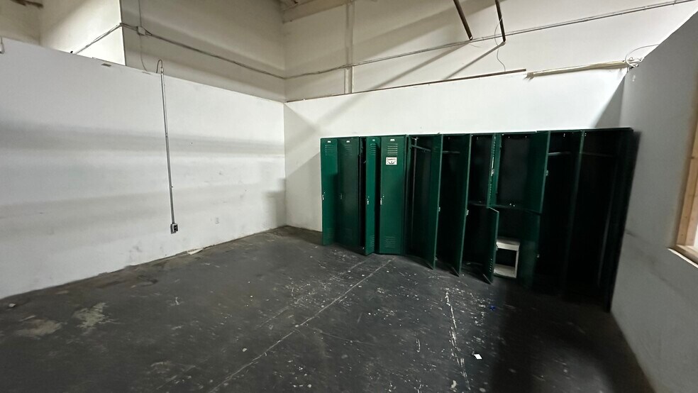 More Photos Of 1727-1801 Union Blvd, Allentown Warehouse For Lease