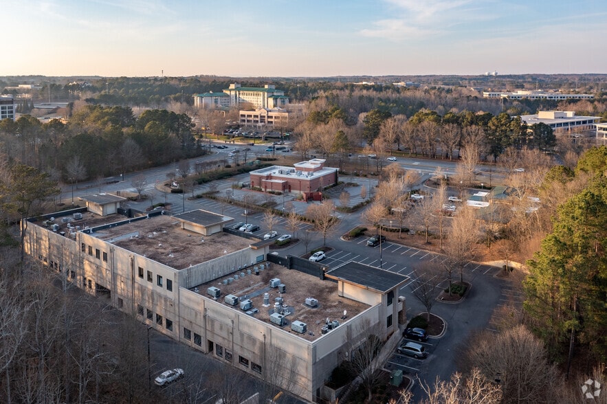 More Photos Of 5815 Windward Pky, Alpharetta General Retail For Sale
