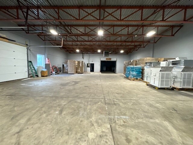 More Photos Of 110 Webb St, Hamden Warehouse For Sale