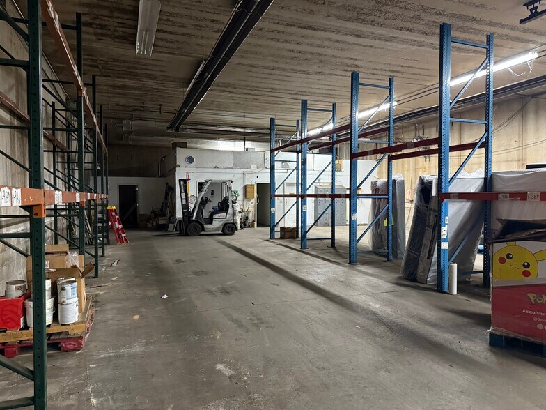 More Photos Of 39404 Grand Ave, North Branch Warehouse For Sale