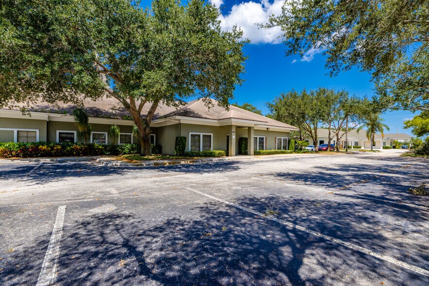 More Photos Of 1260 37th St, Vero Beach Medical For Lease