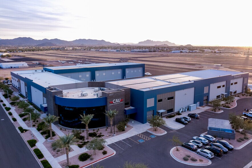 More Photos Of 4520 E Mallory Cir, Mesa Airplane Hangar For Lease