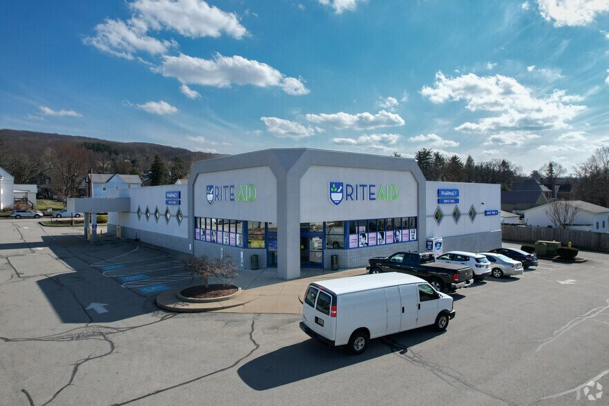 Primary Photo Of 222 Y St, Derry Drugstore For Sale