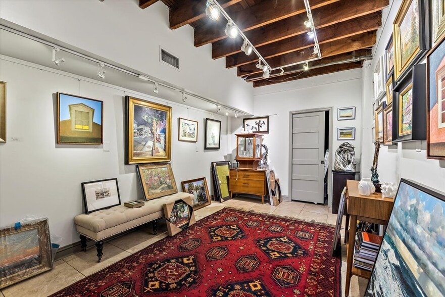 More Photos Of 106 Church St, Charleston Storefront Retail Office For Sale