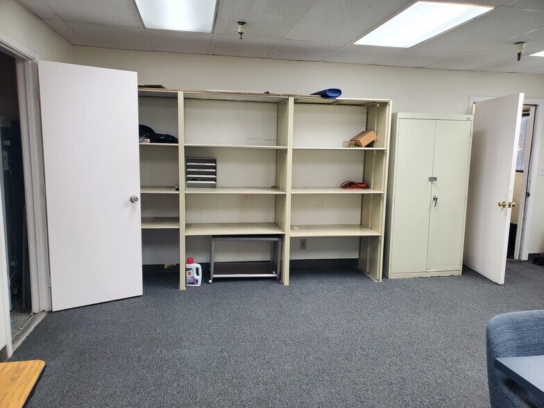 More Photos Of 2715 Ingalls St, San Francisco Warehouse For Lease