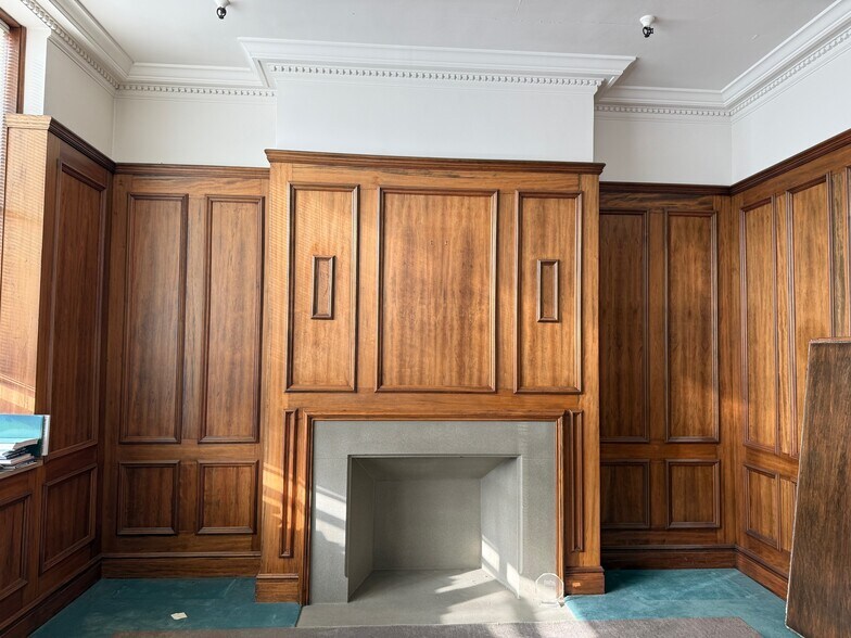 More Photos Of 17 W North St, Danville Office For Sale