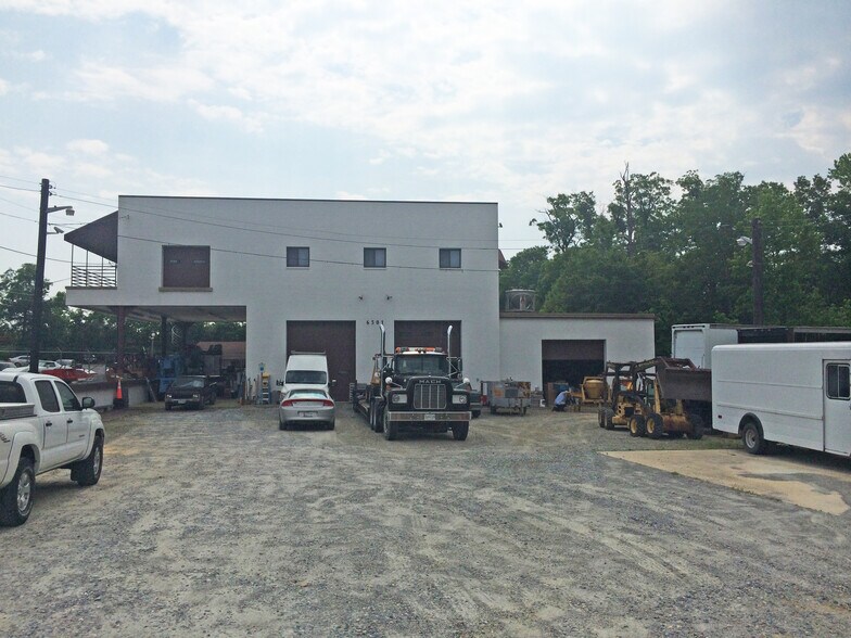 More Photos Of 6501 Yochelson Pl, Clinton Warehouse For Lease
