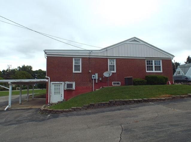 More Photos Of 1111 N Main St, Bellefontaine Office For Sale