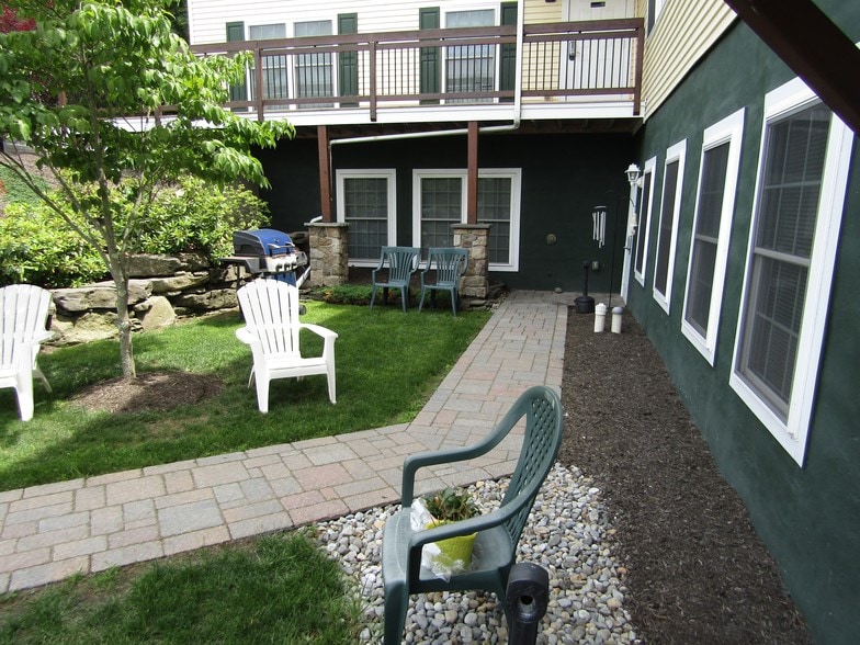 More Photos Of 141 Bellemonte Ave, Hawley Apartments For Sale