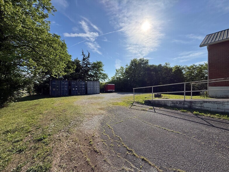 More Photos Of 1763 Topside Rd, Louisville Office For Sale