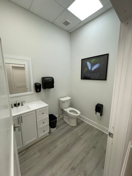 More Photos Of 200 Maxham Rd, Austell Storefront For Lease