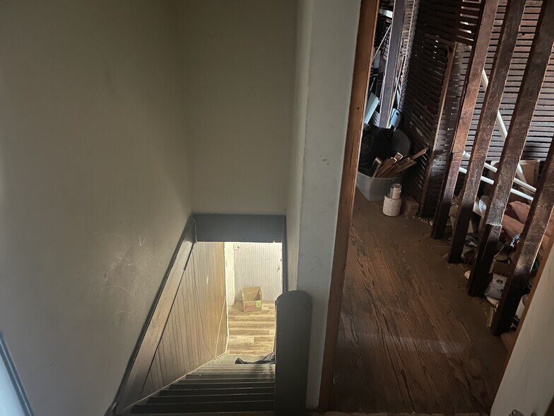 More Photos Of 900 N 2nd St, Saint Charles Storefront Retail Residential For Sale