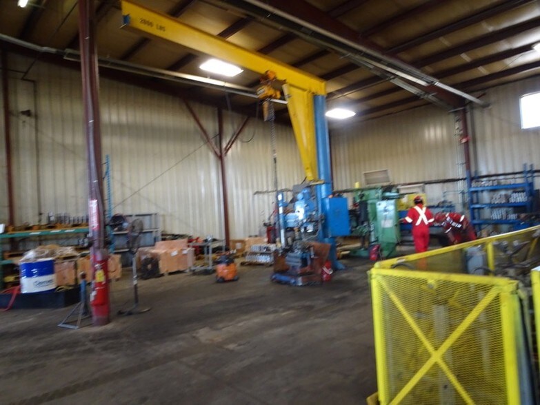 More Photos Of 4604 62nd Ave, Lloydminster Warehouse For Lease