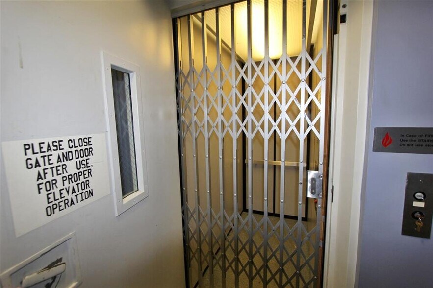 More Photos Of 131 Orchard Park Rd, West Seneca Office For Lease