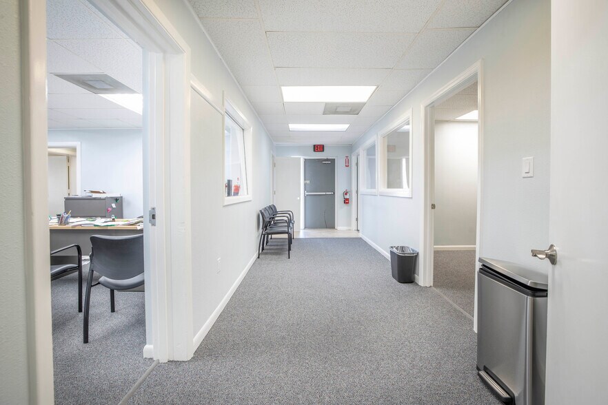 More Photos Of 7212 US Highway 19, New Port Richey Office For Sale