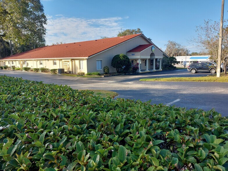 More Photos Of 1000 Executive Dr, Oviedo Medical For Lease