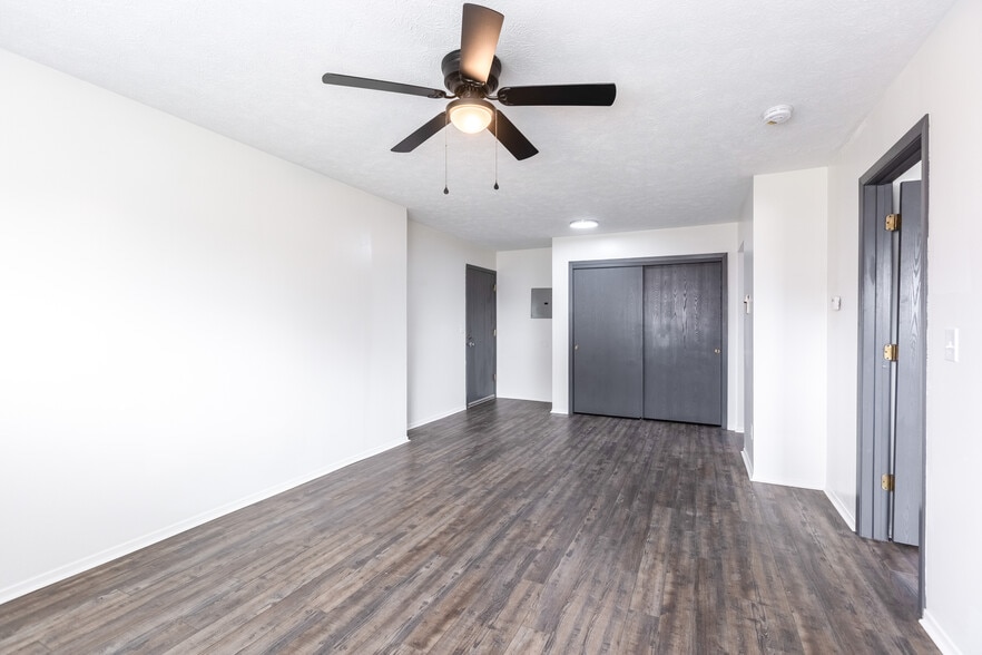 More Photos Of 7110-7122 Jones Cir, Omaha Apartments For Sale