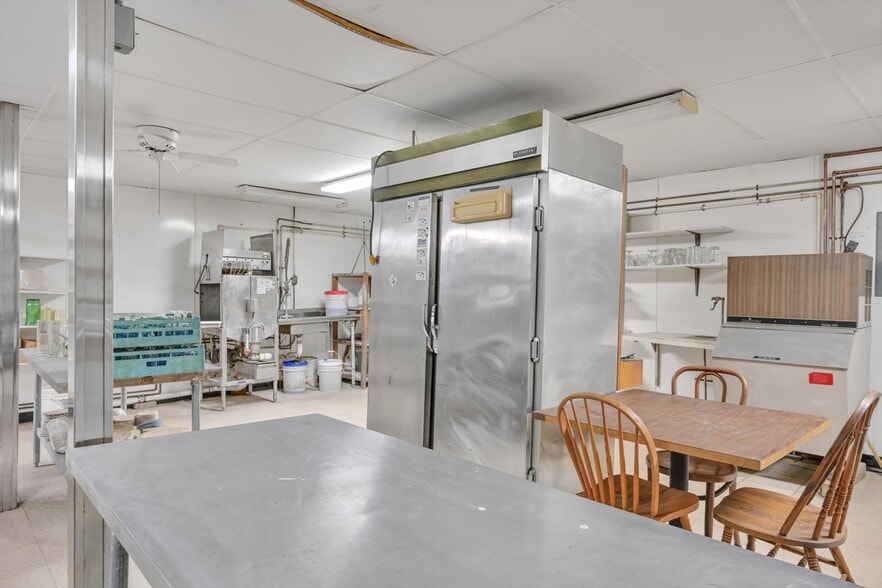 More Photos Of 349 Huffs Church Rd, Mertztown Restaurant For Sale