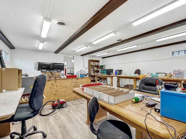 More Photos Of 401 Wooster St, Lodi Office Residential For Sale