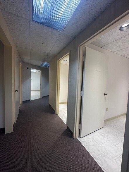 More Photos Of 85 Barnes Rd, Wallingford Medical For Sale