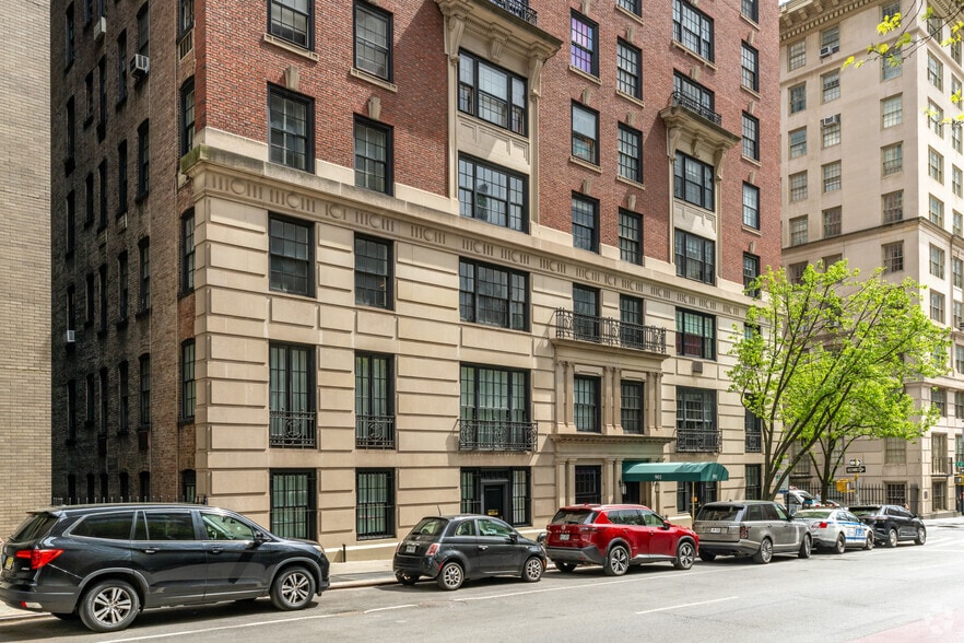 More Photos Of 901-903 Lexington Ave, New York Apartments For Lease