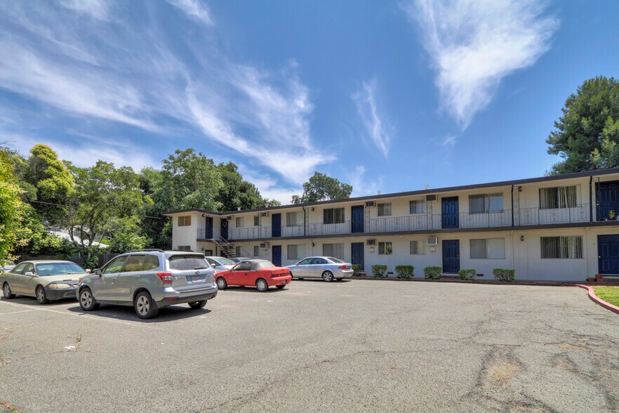 More Photos Of 750 B St, Davis Apartments For Sale