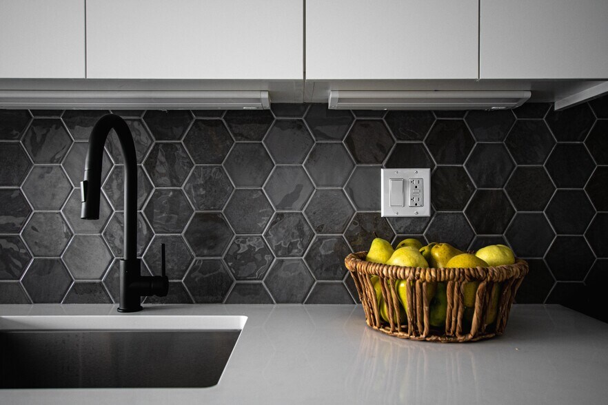 More Photos Of 4501 N Sheridan Rd, Chicago Apartments For Lease