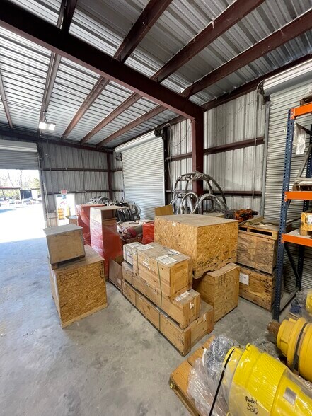 More Photos Of 1013 Bert St, La Place Warehouse For Sale