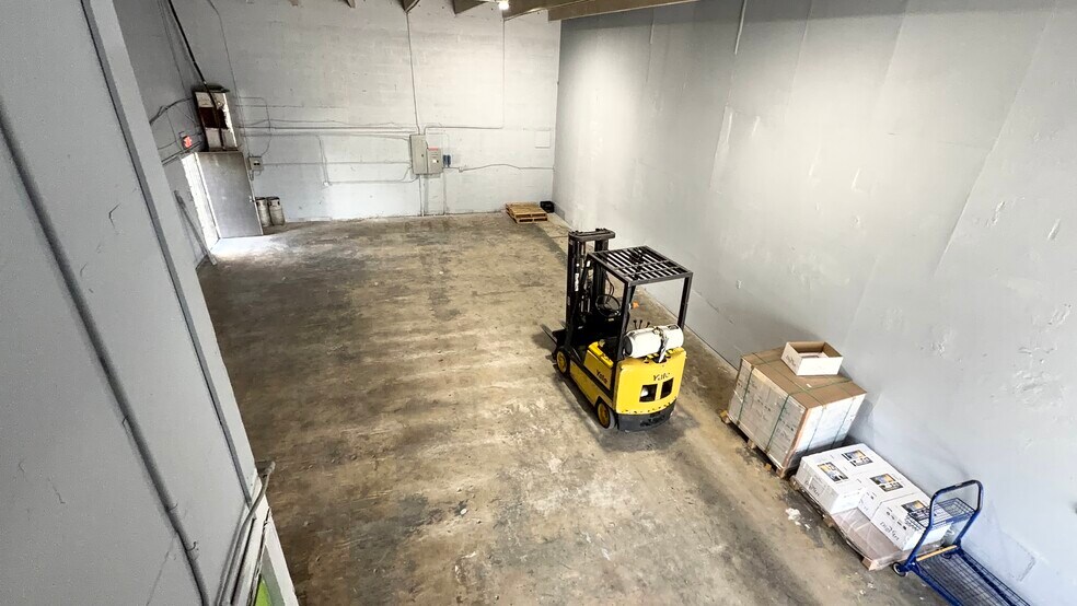 More Photos Of 3901 W 18th Ave, Hialeah Warehouse For Sale