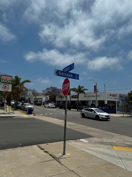 More Photos Of 1434-1444 Garnet Ave, San Diego Storefront For Sale