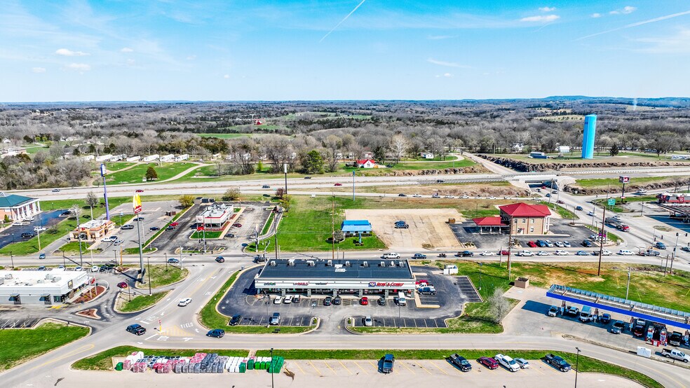 More Photos Of 405 N State St, Desloge General Retail For Sale